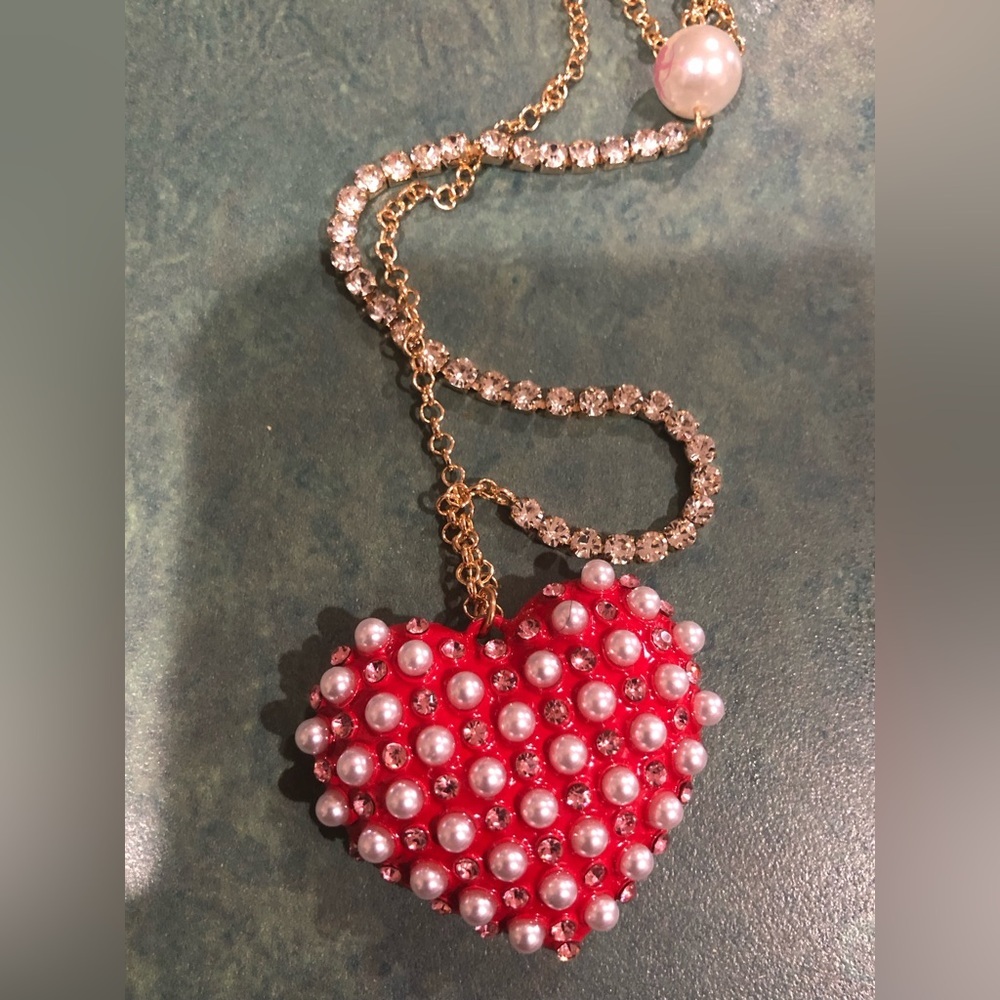 Betsey Johnson red heart‎ shaped pearl adorned heart charmed necklace new